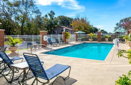 Winter Haven Casa | You'll find all the newest upgraded services at our room !!