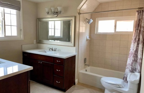 Roseville Casa | You'll need to see this home to appreciate what is offered.