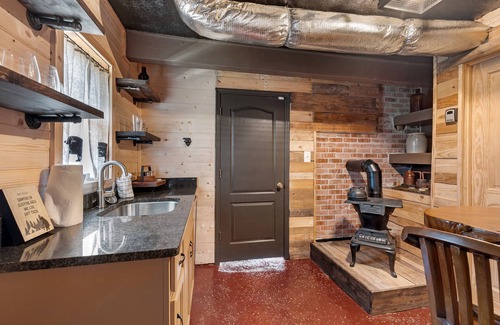 Sevierville Cabaña | You’ll Need Your Poker Face For This Game Room