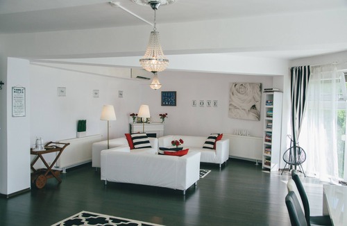 Racari Cama Y Desayuno | YOUness WELLness Clinic & Retreats