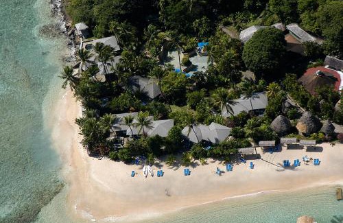 Young Island Complejo | Young Island Resort
