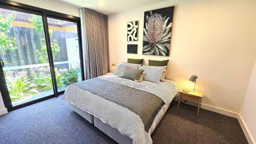 Hampton Apartamento | Your 2 Bed Hampton Haven with parking