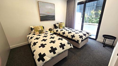 Hampton Apartamento | Your 2 Bed Hampton Haven with parking