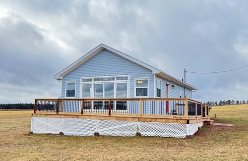 Park Corner Cabaña | Your 2 bedroom Blue Cottage Just 2 Minutes from the Sands of Cousins Shore Beach