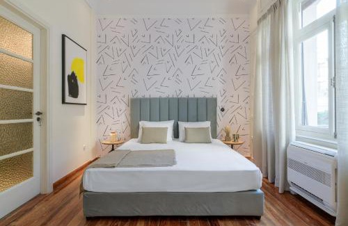 Plaka Apartamento | Your 4 bdrm Dream House Acropolis View & Jacuzzi