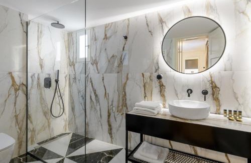 Plaka Apartamento | Your 4 bdrm Dream House Acropolis View & Jacuzzi