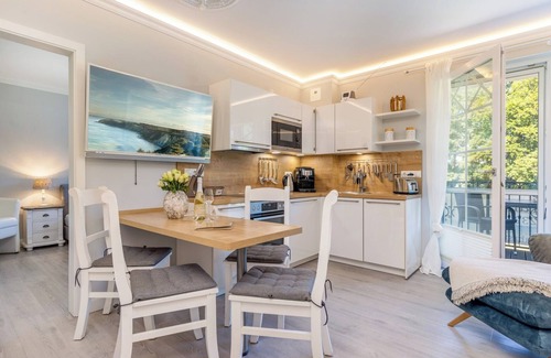 Zingst Apartamento | Your 5-star apartment in the Villa Strandblick with 2 bedrooms offers space