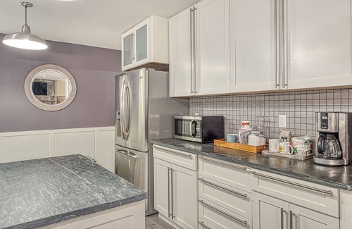 North Stamford Casa | Your 5 Star Luxury CountryHome Getaway/w Brand New 7 Seater Hot Tub!