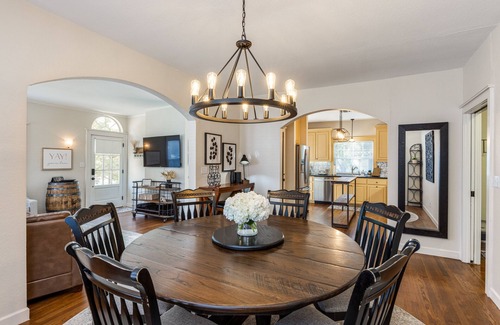 McKinney Casa | Your 5 Star Retreat! 3 King Beds-10 Min Walk to Downtown McKinney
