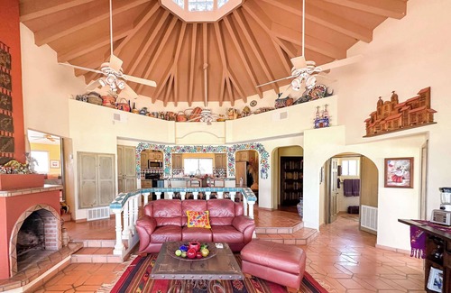 Las Conchas Casa | Your Beachfront Escape Close to Everything