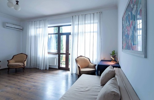 Avlabari Apartamento | Tu mejor hogar georgiano en el corazón del casco antiguo de Tbilisi