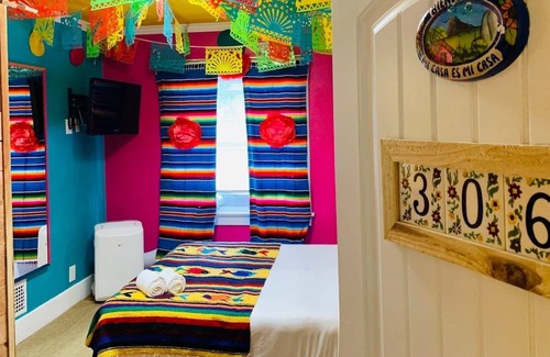 Civic Core Apartamento | Your colorful fiesta casita! @ SD downtown!