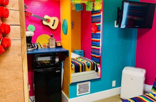 Civic Core Apartamento | Your colorful fiesta casita! @ SD downtown!
