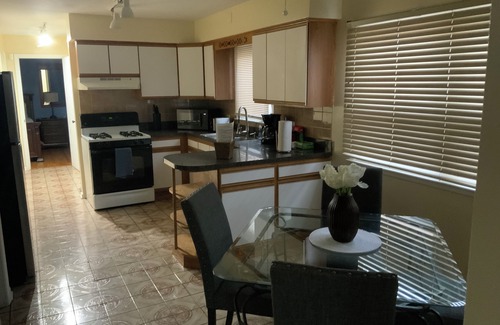 Chicago Casa | Your Cozy 2nd Home!/Near Rosemount /O'Hare Airport!