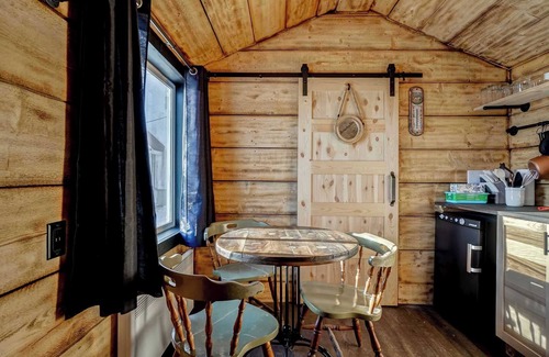 Lac-des-Plages Cabina | Your Cozy Cabin Retreat