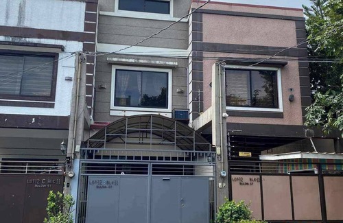 Fairview Apartamento | Your cozy getaway awaits in Quezon City at this gorgeous house.With 1 double bed