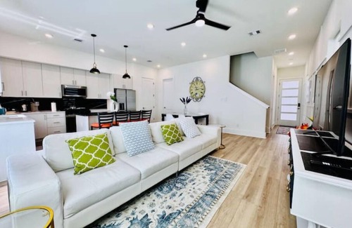 North Houston Casa | Your cozy spacious home awaits