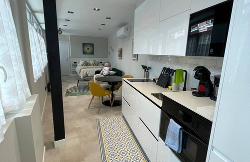 Bilbao City Centre Apartamento | Your dream apartment, a bright studio in the heart of Casco Viejo.