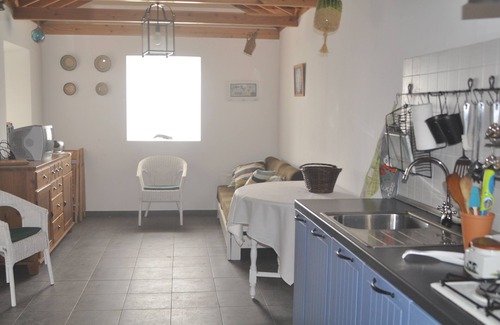 Calheta de Nesquim Casa | Adega Figueira para sus vacaciones perfectas en la isla de Pico, a 5 minutos del agua