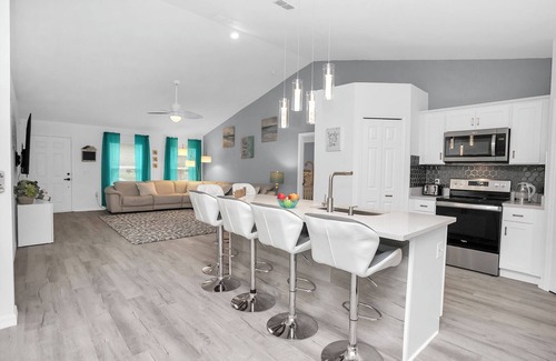 Palm Bay Casa | Your Dream Retreat: Where Vacation Feels Like Home