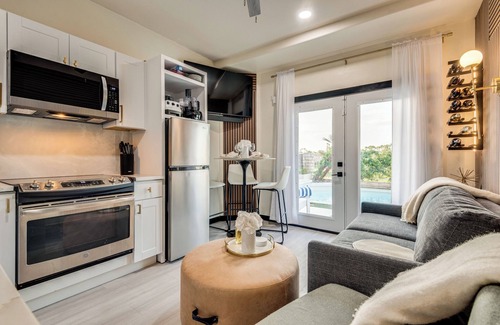 Green Valley Condominio | Charming 1-bedroom condo in wonderful Henderson with WiFi, AC