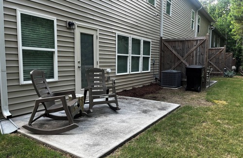 Austell Casa | Your gateway to excitement! It’s time for an adventure.