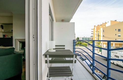 Oeiras Apartamento | Your holiday home near Carcavelos beach!