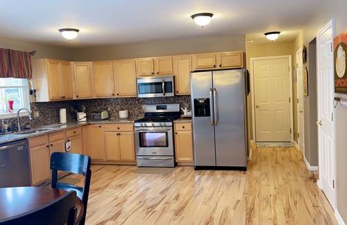 Auburn Hills Casa | Your home away from home!