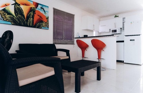San Andres Casa | your home away from home, 4 pax, ac, wi-fi, kitchen, private patio