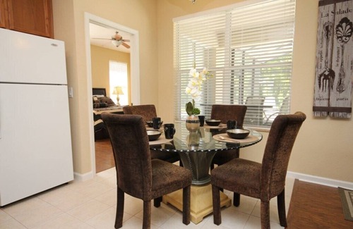 Trafalgar Village Casa | Su hogar lejos del hogar, cerca de Disney, segura y administrada profesionalmente