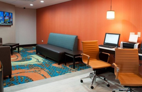 Savannah Casa | Your Home Away From Home! 3 Contemporary Units w/ Free Parking! Outdoor Pool