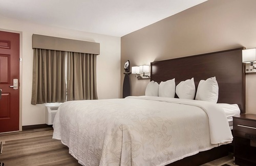 Erie Hotel | Your Home Away From Home! Pets Allowed, Free Parking