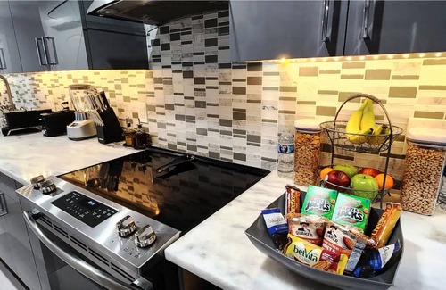 Kenner - Louis Armstrong International Airport Apartamento | Your home, away from home!