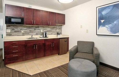 Santa Maria Casa | Your Home Away From Home! Spacious Unit Awaits! Near Santa Maria Civic Theatre!