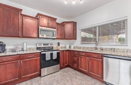 The Islands Casa | Your Home Away! Offering free heated pool ! Close to everything !