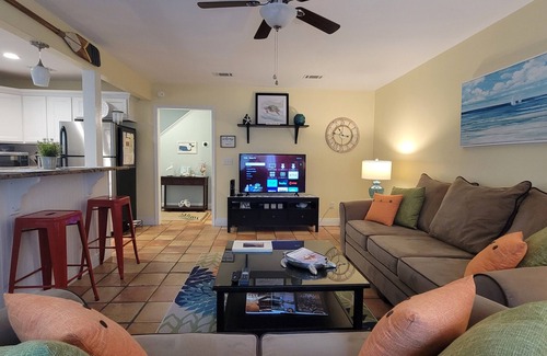 Fernandina Beach Casa | ⚓ ¡Tu hogar lejos de casa! A pocos minutos a pie de la playa con piscina y tenis ⚓