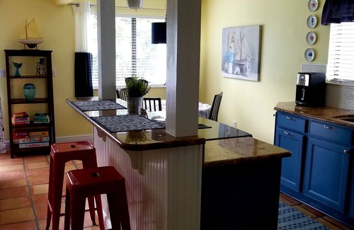 Fernandina Beach Casa | ⚓ ¡Tu hogar lejos de casa! A pocos minutos a pie de la playa con piscina y tenis ⚓