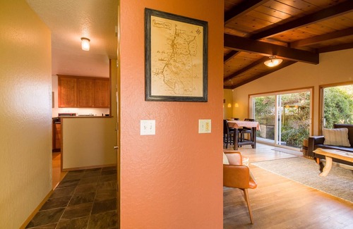 McKinleyville Casa | 🌲Your Home Base for Exploring the Redwoods! Pet Friendly, Complete with Hot Tub!🐾