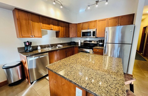 East Kootenay Condominio | Your Home Base for Adventure-Ski-Bike-Relax-Soak - Private Hot Tub