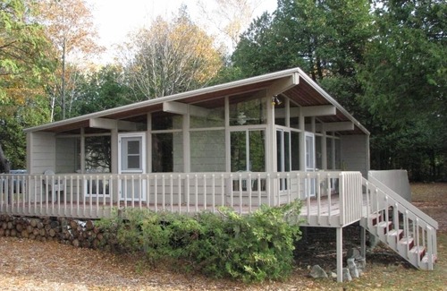 Sturgeon Bay Cabaña | YOUR KEY TO THE DOOR