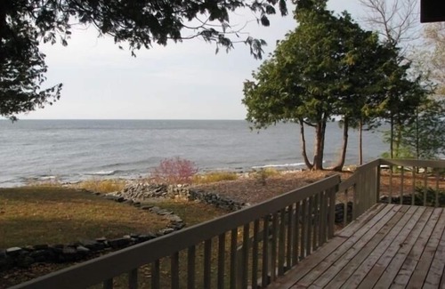 Sturgeon Bay Cabaña | YOUR KEY TO THE DOOR