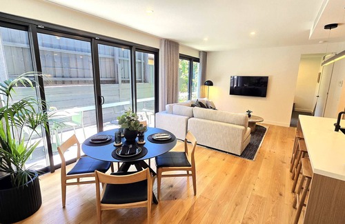 Hampton Apartamento | Your 2 Bed Hampton Haven w. parking