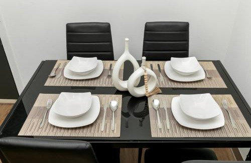 Five Points South Apartamento | Your Luxe 2BR Getaway