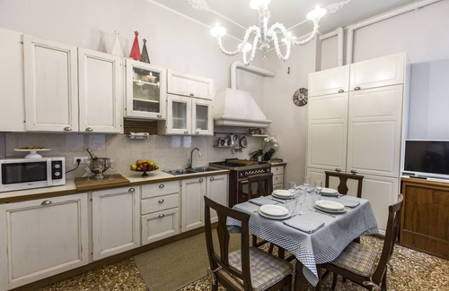 San Marco Apartamento | Tu apartamento de lujo en Venecia, a 50 pasos de la plaza San Marco