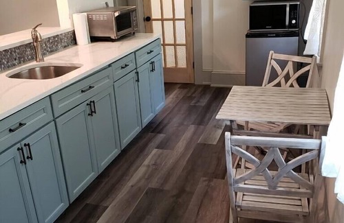 Historic Montford Apartamento | Tu Montford Nest, un refugio privado y acogedor.