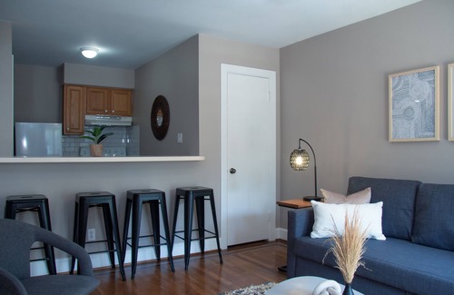 Neartown Casa | Your Montrose Collective! Sleeps 24, 12BR/7.5BA, 6PA