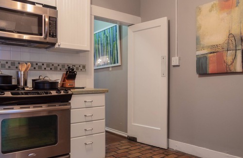 Neartown Casa | Your Montrose Gem! Sleeps 33/12BR/5.5BA/6PA