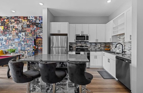 South Nashville Apartamento | Your Nashville Escape: Arcade& Pool Table Awaits!