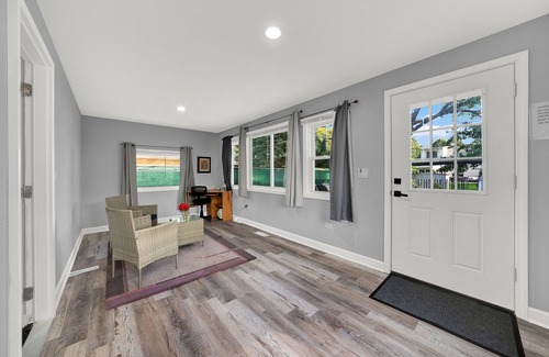 Des Plaines Casa | Your Next Vacation Home