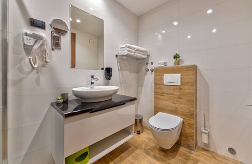 Zlatibor Casa | Your Oasis - Private Apt in Zlatibor's Finest 5-Star Spa Hotel - Family Getaway